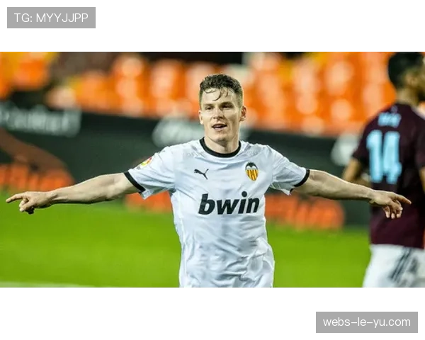 瓦伦西亚官方宣布，下赛季将聘请以倡导“控球至上”的德国籍教练